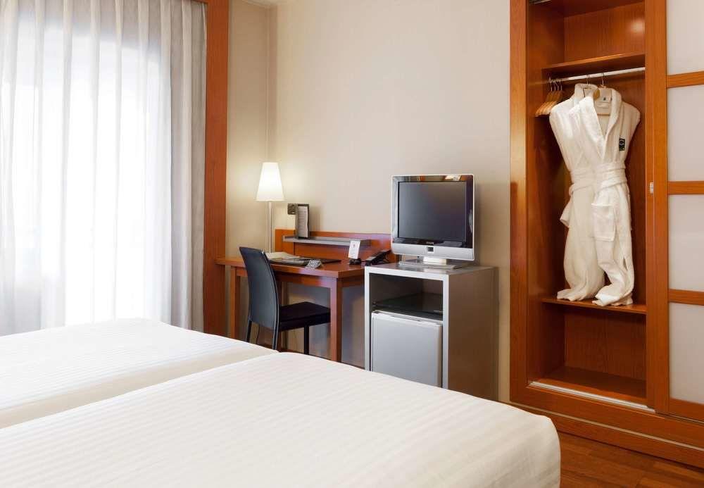 Ac Hotel Ponferrada By Marriott Ngoại thất bức ảnh