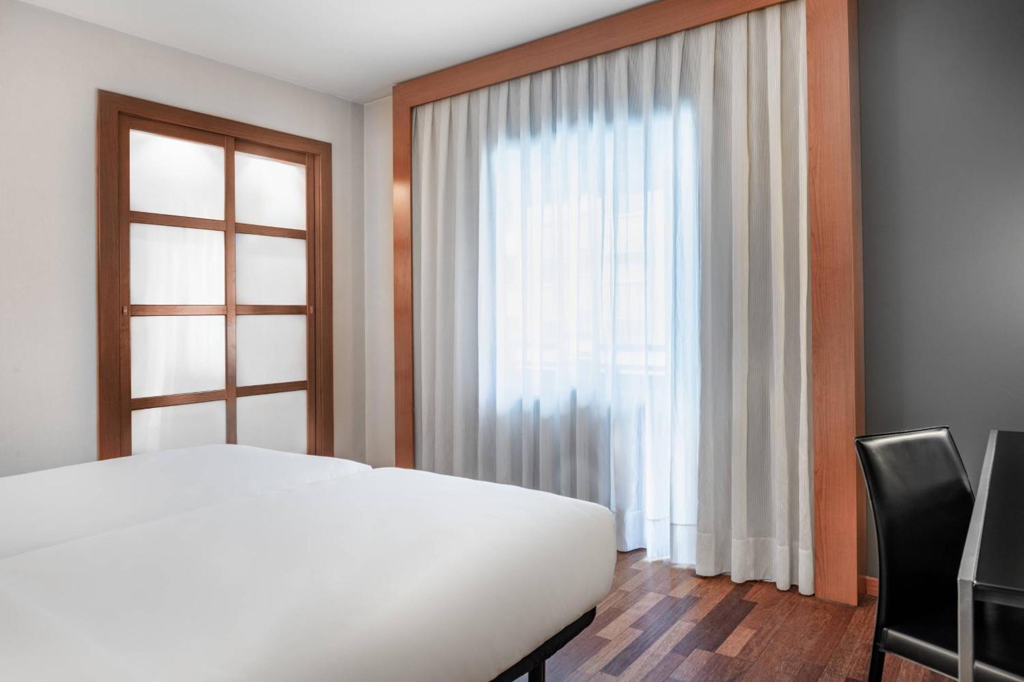 Ac Hotel Ponferrada By Marriott Ngoại thất bức ảnh