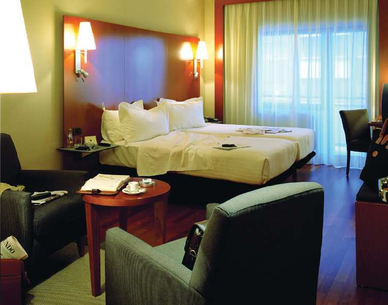 Ac Hotel Ponferrada By Marriott Phòng bức ảnh