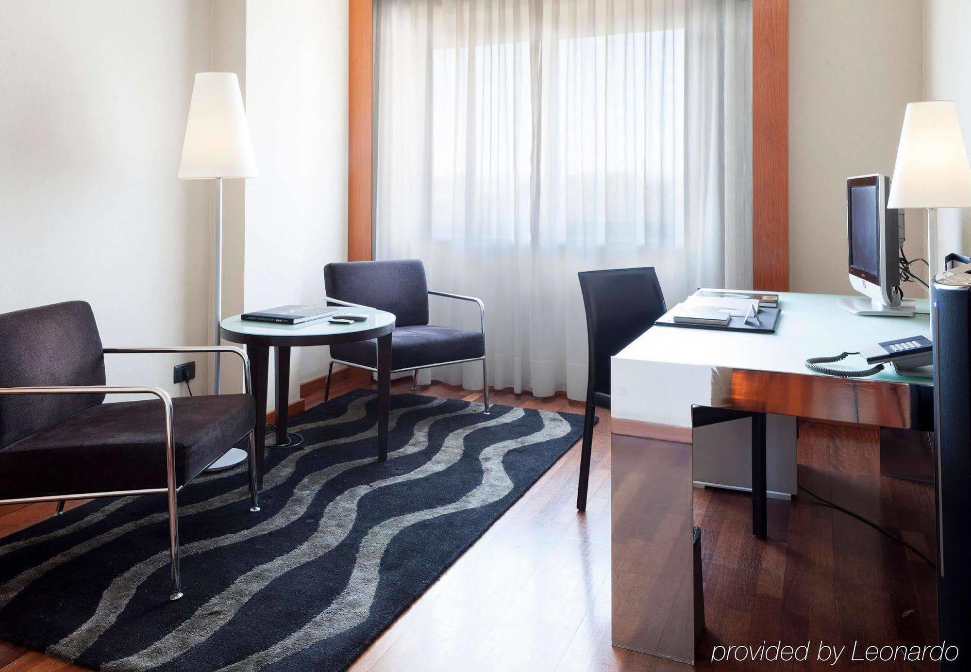 Ac Hotel Ponferrada By Marriott Ngoại thất bức ảnh